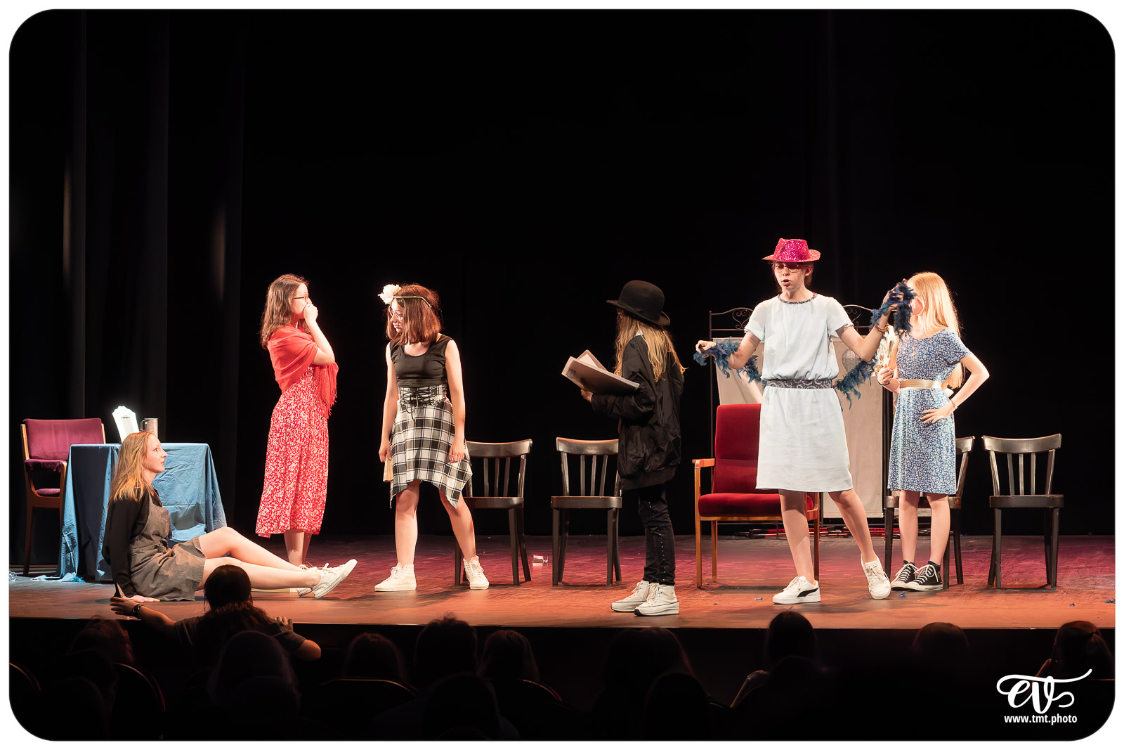 LES FEMMES SAVANTES (ATELIER THÉÂTRE DU COLLÈGE FOCH)